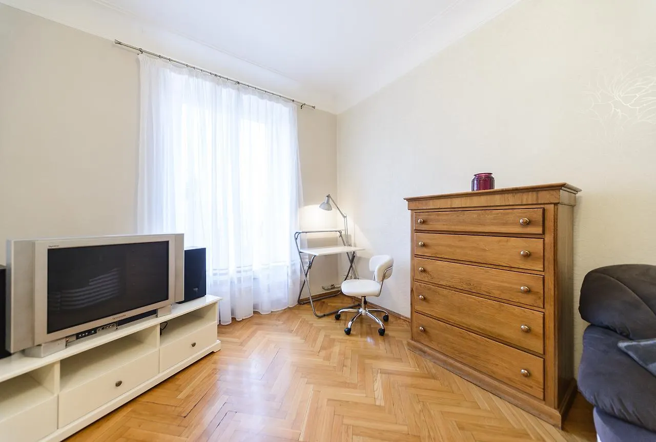 Apartment Near Olympic Stadium Kyiv
