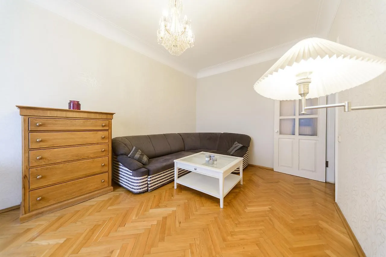 Apartment Near Olympic Stadium Kyiv